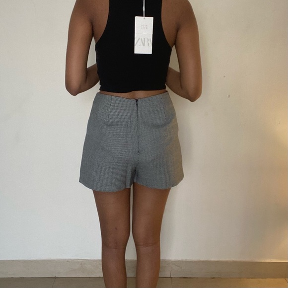 Dorothy Perkins mini skirt with shorts, skort in grey black and white. - Picture 5 of 6